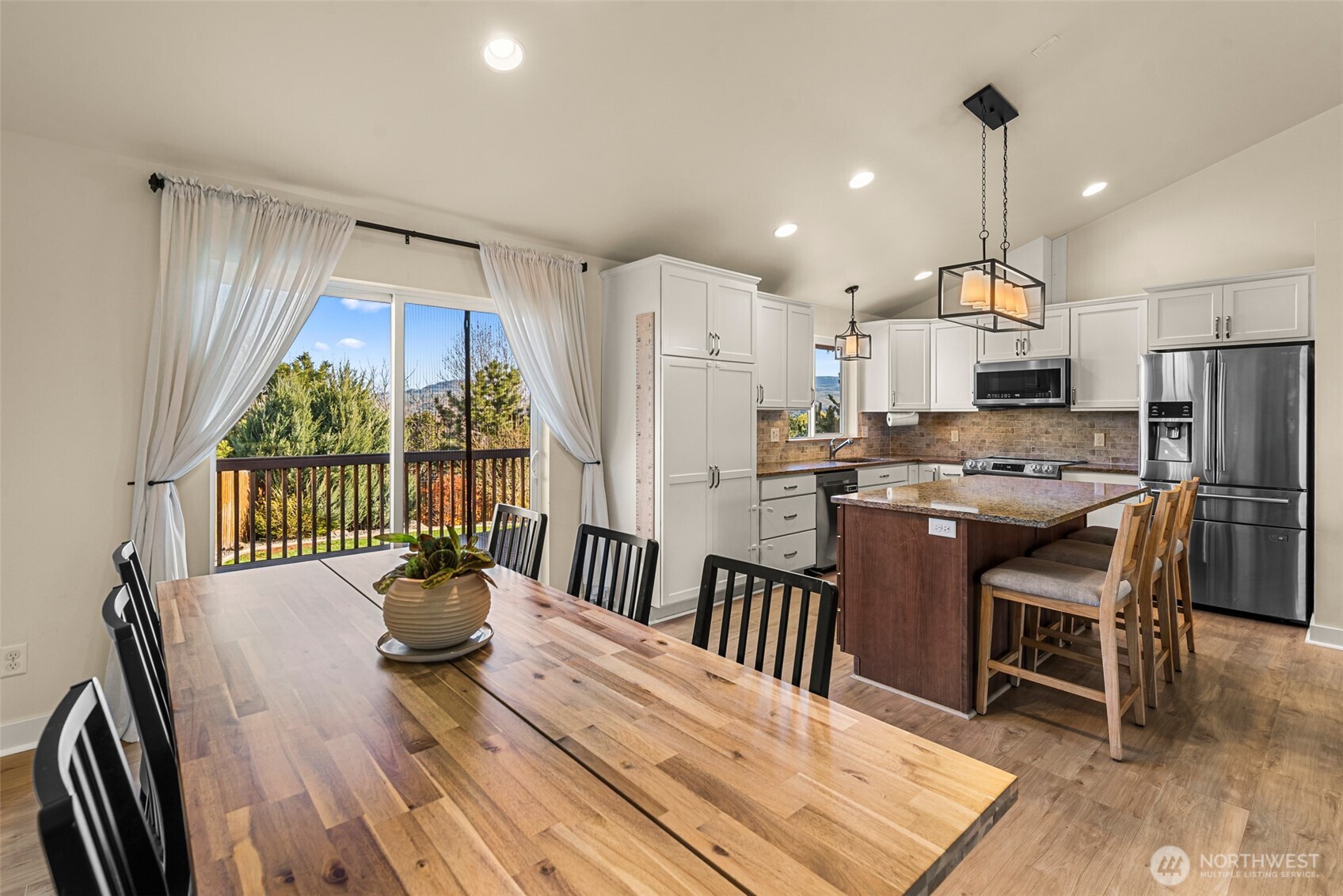 2063 Lasso Drive Wenatchee, WA 98801 - Photo 14 of 39