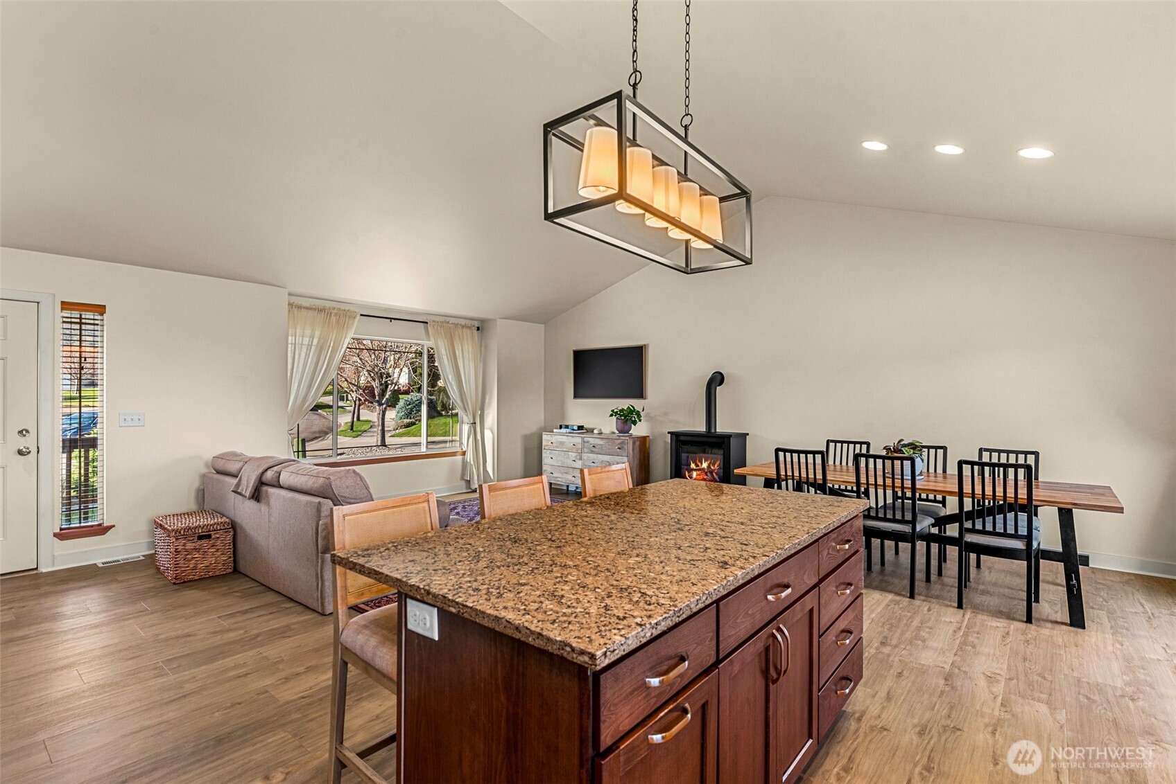 2063 Lasso Drive Wenatchee, WA 98801 - Photo 17 of 39