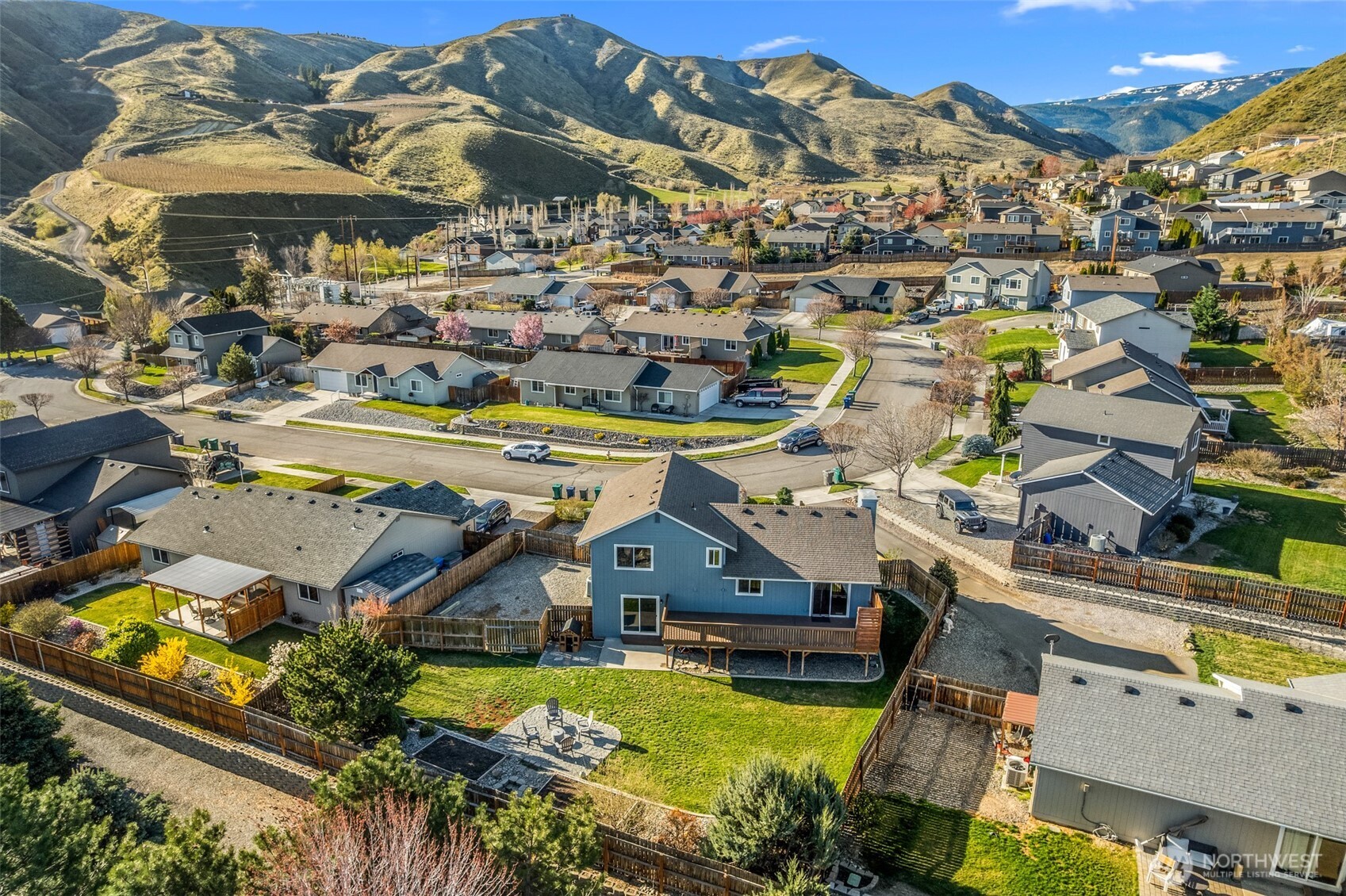 2063 Lasso Drive Wenatchee, WA 98801 - Photo 4 of 39