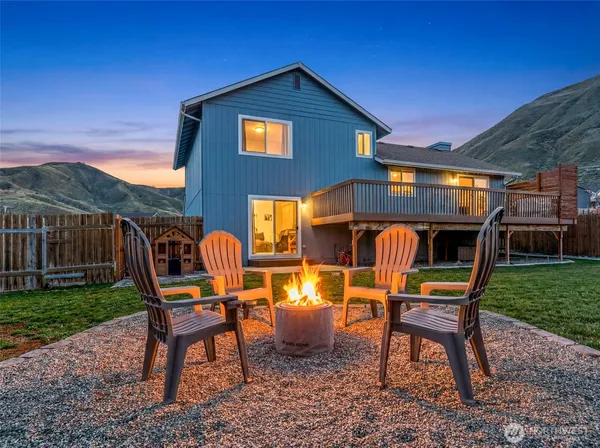 $555,000 | 2063 Lasso Drive, Wenatchee, WA 98801