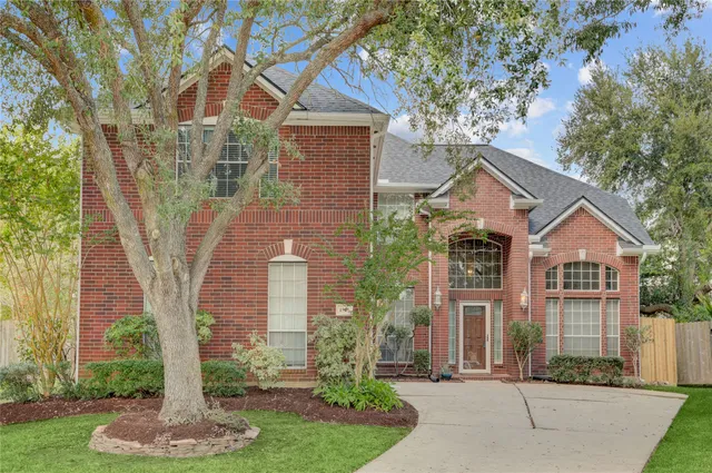 $430,000 | 1505 Maple Leaf Court, Pearland, TX 77581