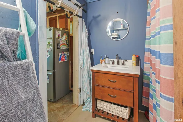 a view of walk in closet