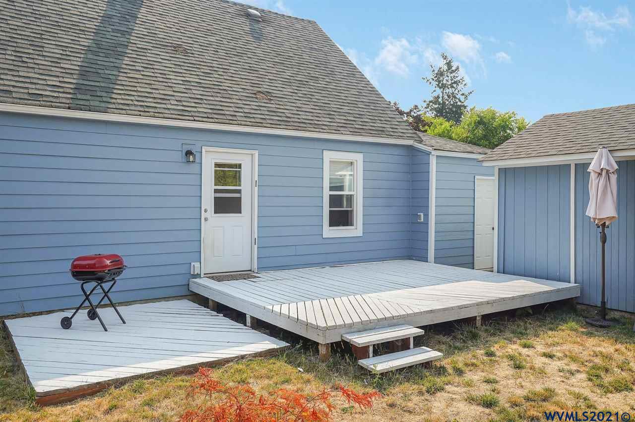 1327 Southeast Howe Street Dallas, OR 97338 - Photo 25 of 29 Gallery Image 25