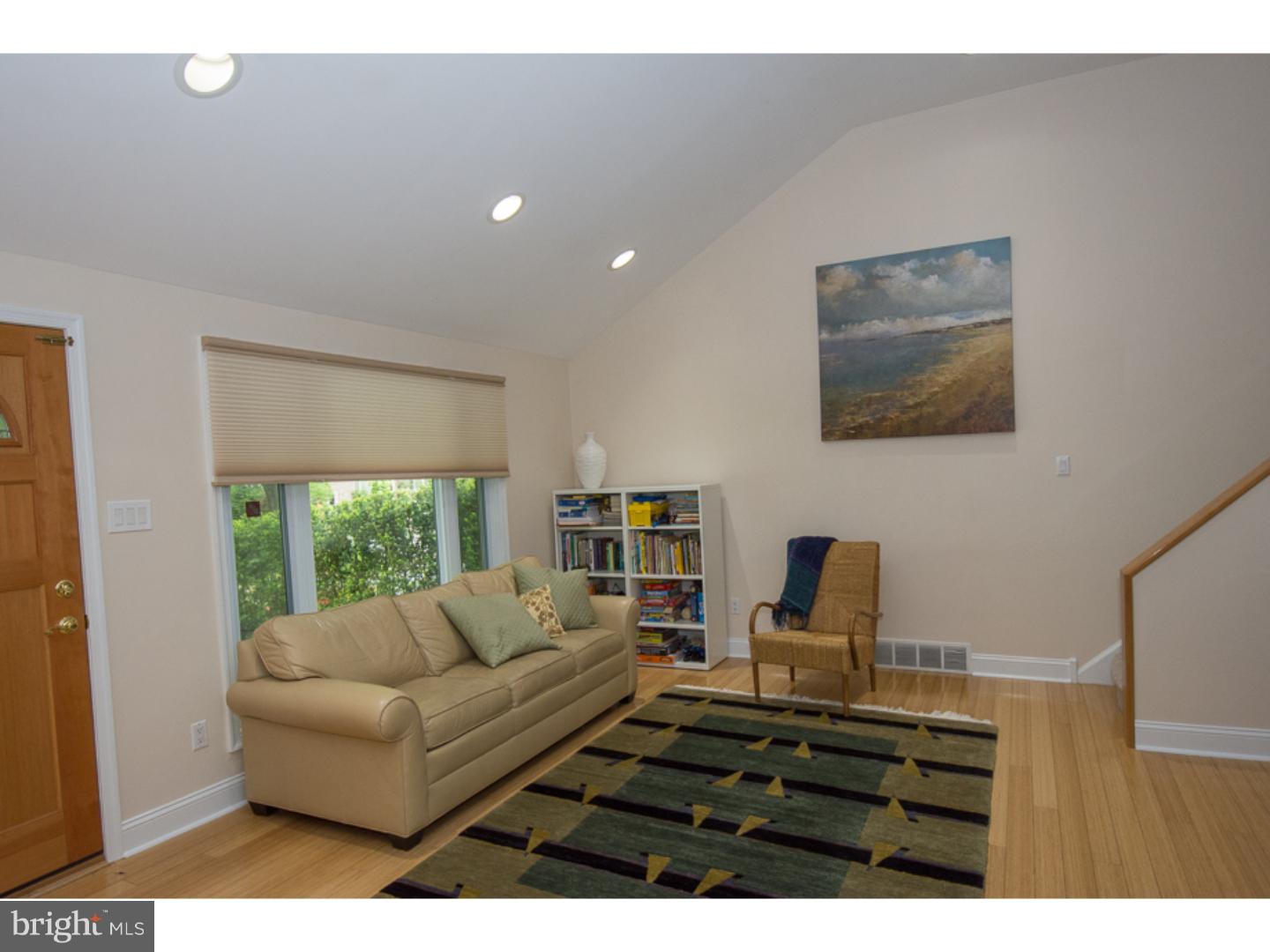 701 Fordham Road Bala Cynwyd, PA 19004 - Photo 4 of 24 Living Room