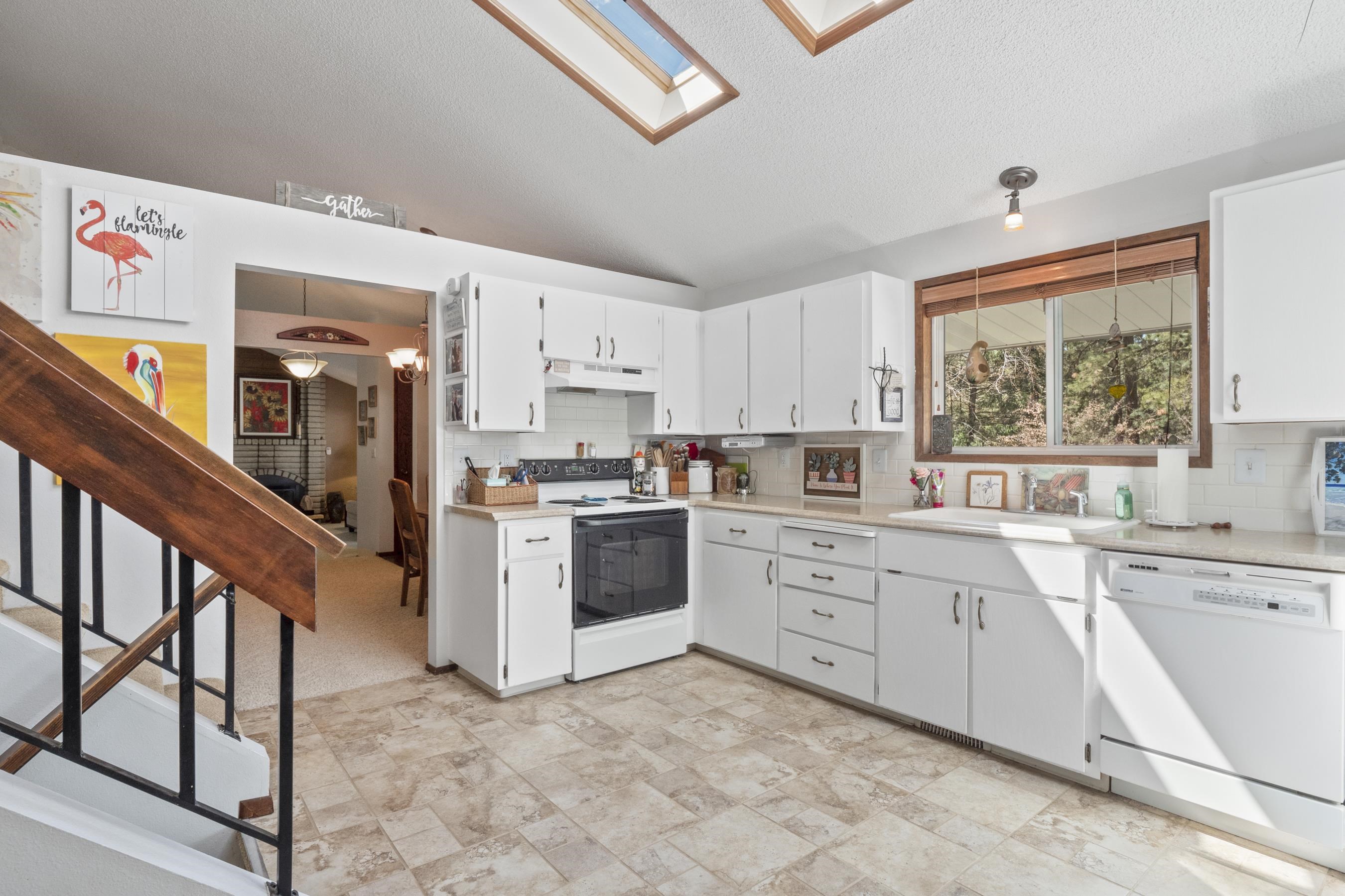 11114 North Astor Road Spokane, WA 99218 - Photo 15 of 47