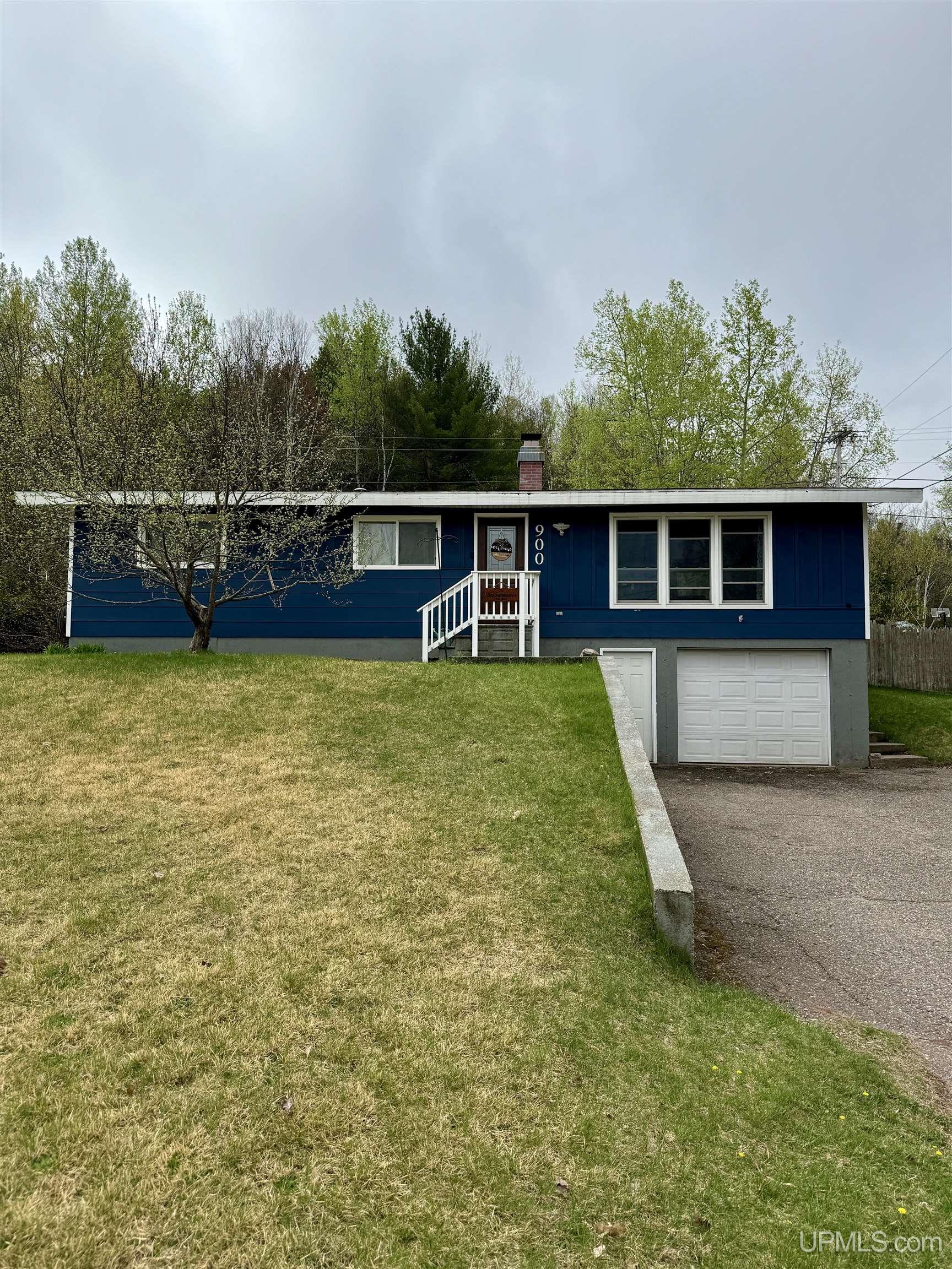 900 Wabash Street Ishpeming, MI 49849 - Photo 1 of 24 Gallery Image 1