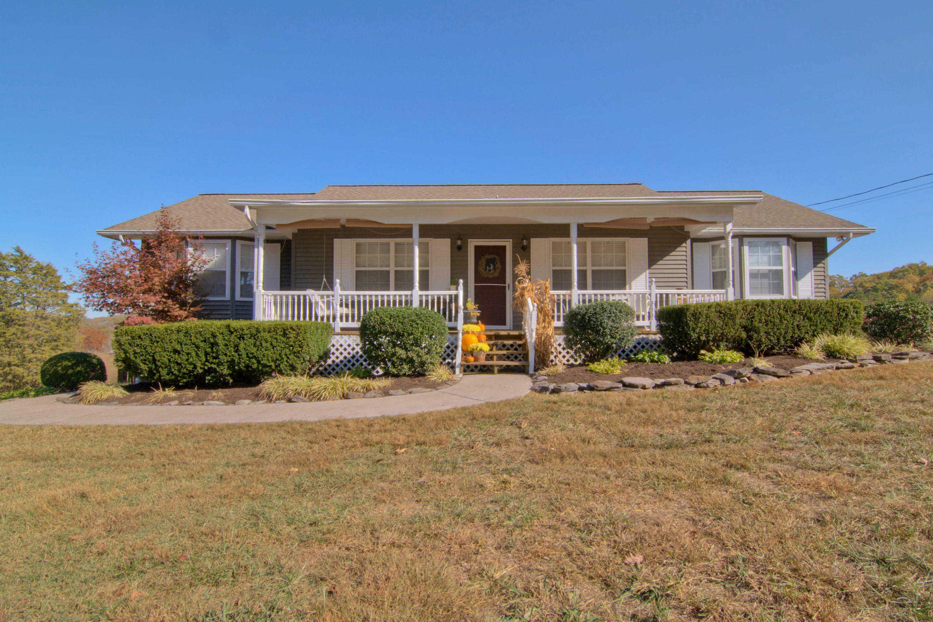 344 Peach Orchard Road Clinton, TN 37716 - Photo 1 of 30 344 Peach Orchard Rd Clinton-MLS_Size-00