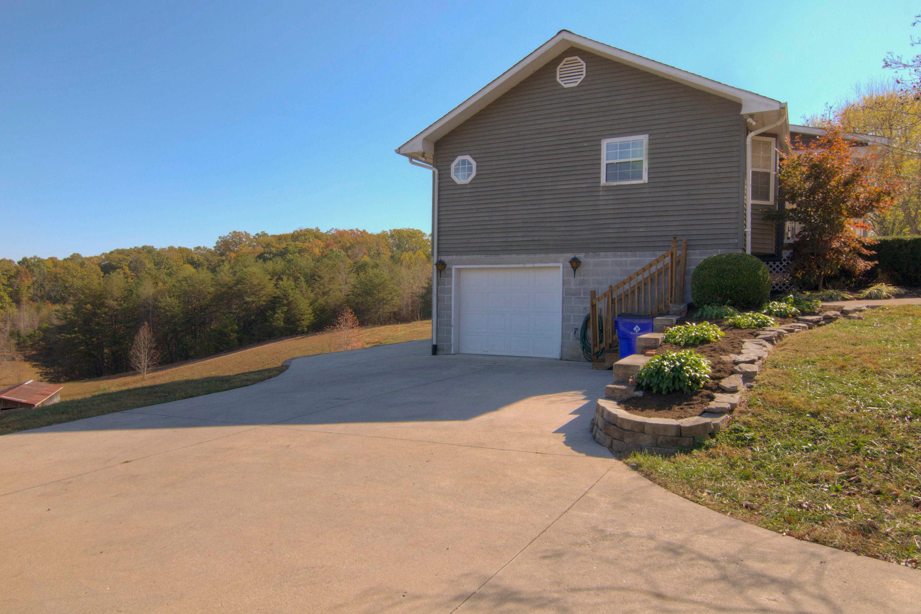 344 Peach Orchard Road Clinton, TN 37716 - Photo 24 of 30 344 Peach Orchard Rd Clinton-MLS_Size-03