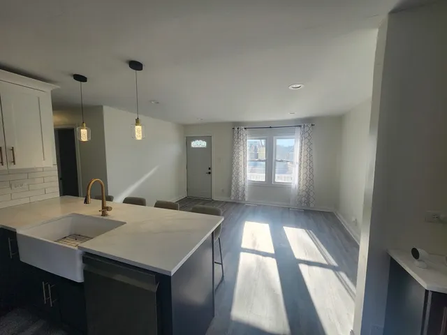 $339,500 | 110 Cedar Circle, Streamwood, IL 60107