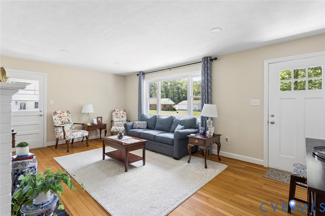 565 Rochelle Road Henrico, VA 23238 - Photo 7 of 51 Gallery Image 7