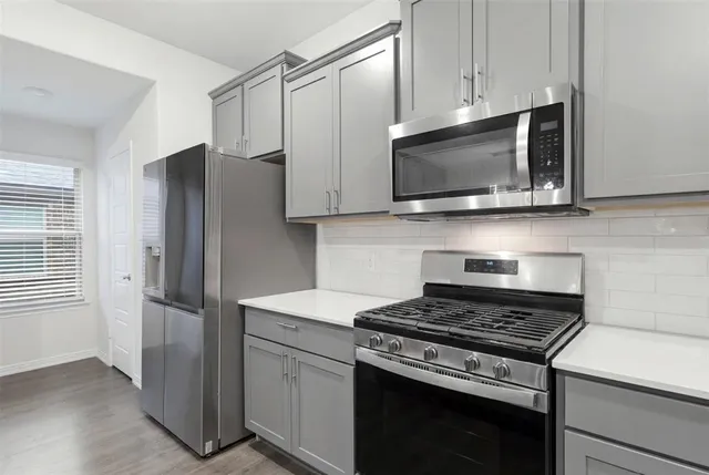 $2,200 | 6413 Windsor Lane, Aubrey, TX 76227