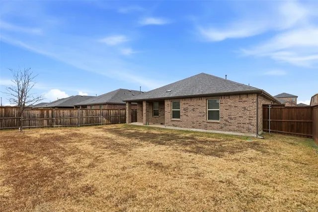 $2,200 | 6413 Windsor Lane, Aubrey, TX 76227