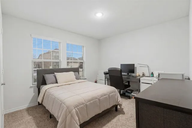 $2,200 | 6413 Windsor Lane, Aubrey, TX 76227