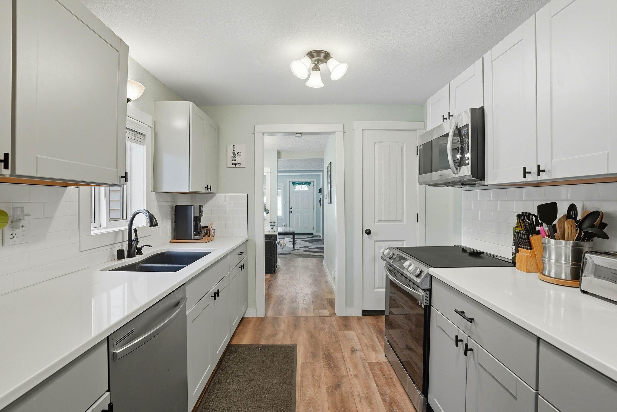 502 South Carnahan Road Spokane Valley, WA 99212 - Photo 8 of 29
