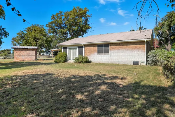 $359,000 | 601 Lakeshore Loop, Tow, TX 78672