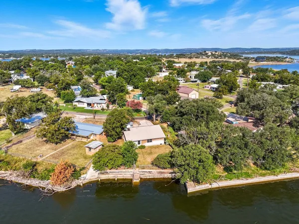 $359,000 | 601 Lakeshore Loop, Tow, TX 78672