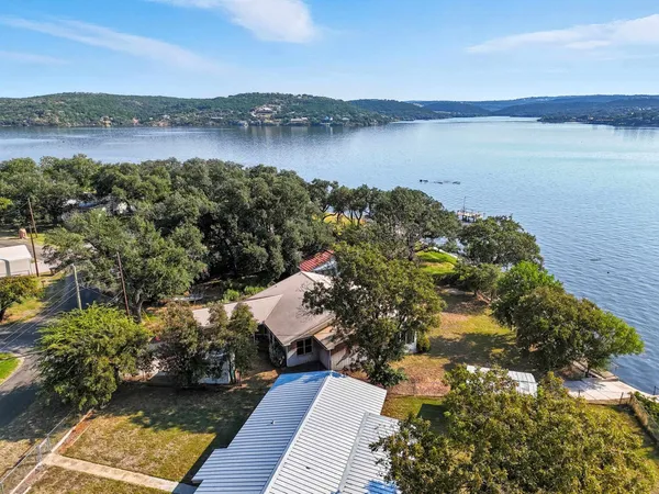$359,000 | 601 Lakeshore Loop, Tow, TX 78672