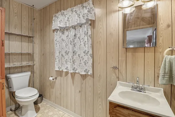 $359,000 | 601 Lakeshore Loop, Tow, TX 78672