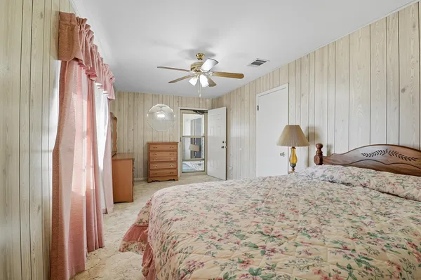 $359,000 | 601 Lakeshore Loop, Tow, TX 78672