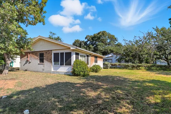 $359,000 | 601 Lakeshore Loop, Tow, TX 78672