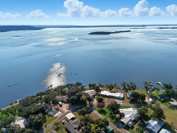 $359,000 | 601 Lakeshore Loop, Tow, TX 78672