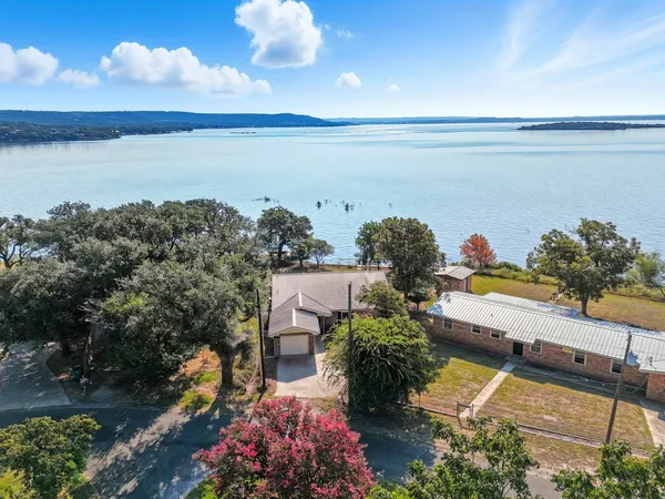 $359,000 | 601 Lakeshore Loop, Tow, TX 78672