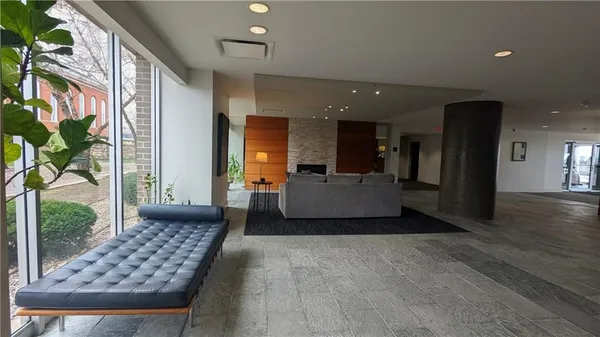 $162,500 | 600 East 8th Street, Unit 3T, Kansas City, MO 64106
