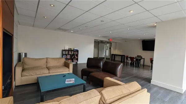 $162,500 | 600 East 8th Street, Unit 3T, Kansas City, MO 64106