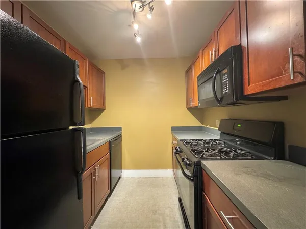 $162,500 | 600 East 8th Street, Unit 3T, Kansas City, MO 64106