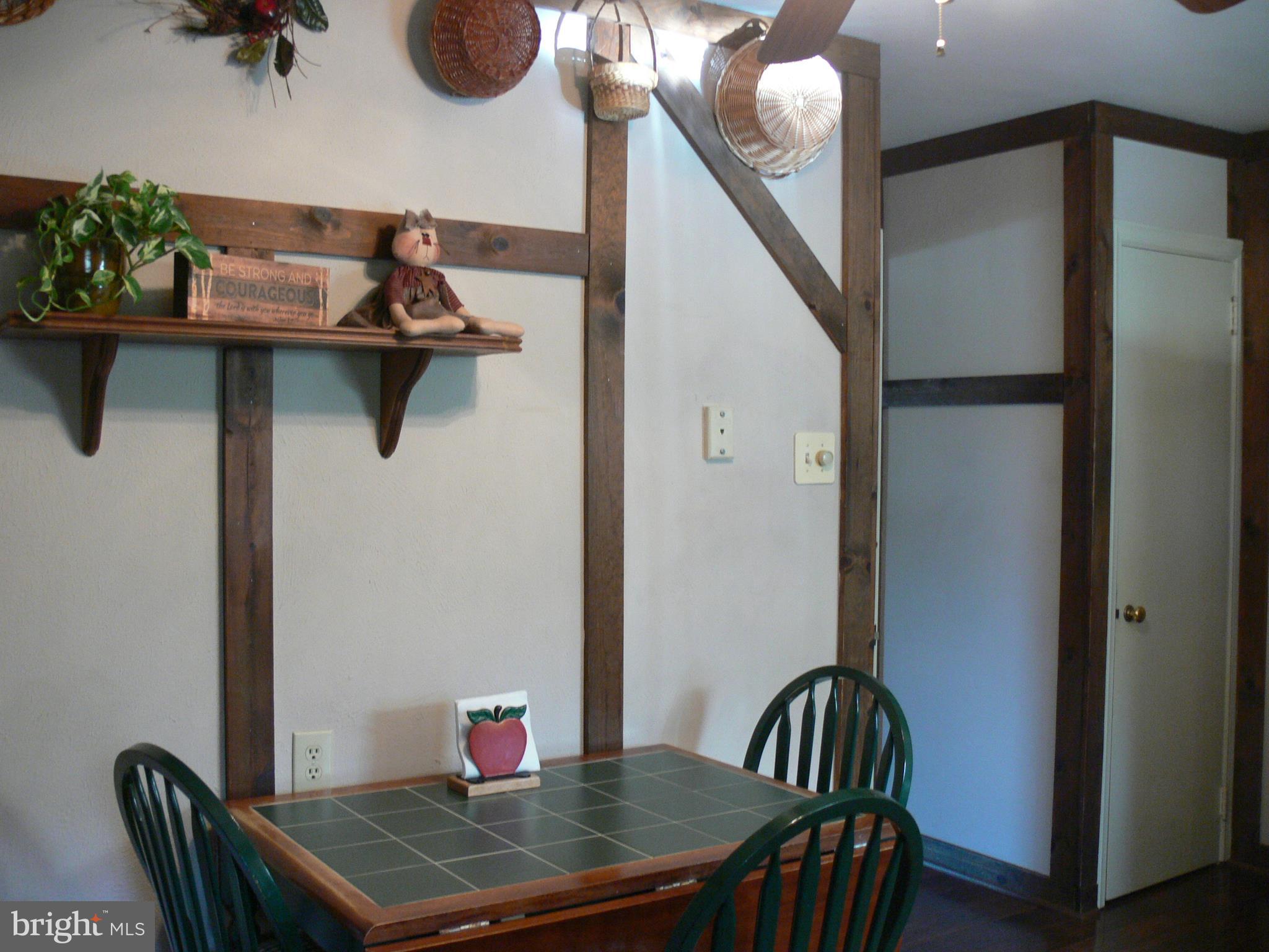 632 Locust Grove Road York, PA 17402 - Photo 8 of 35 Gallery Image 8
