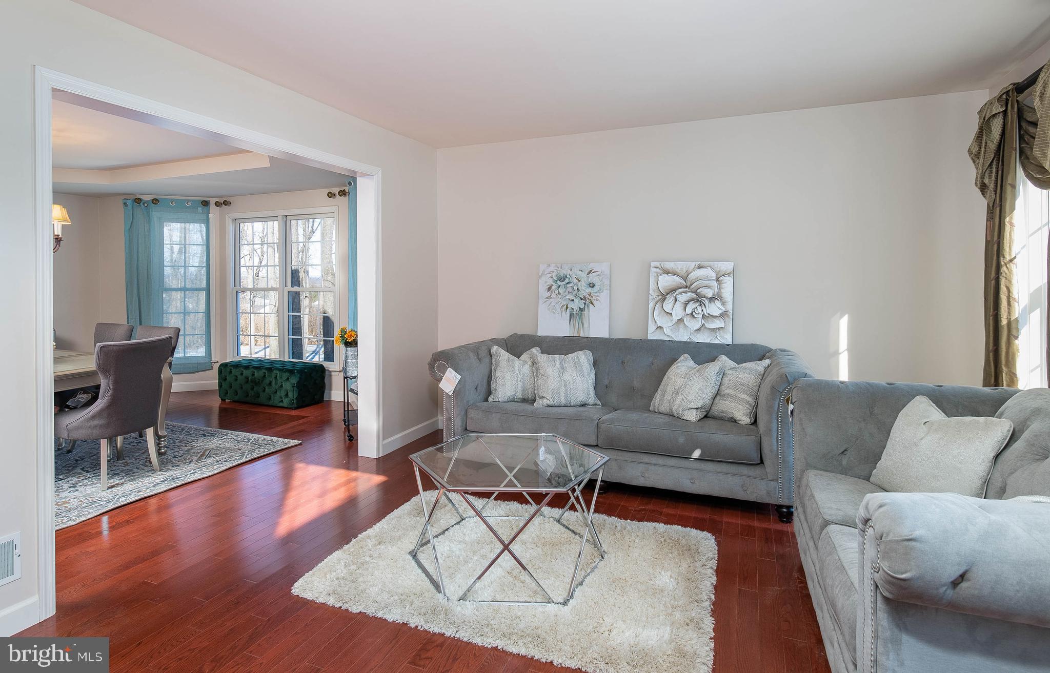 370 Martins Road Reading, PA 19608 - Photo 4 of 33