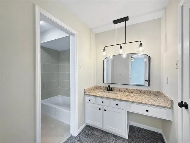 $2,400 | 2733 West Friendship Drive, Harvey, LA 70058