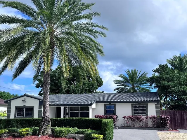 $565,000 | 1425 South 25th Avenue, Hollywood, FL 33020