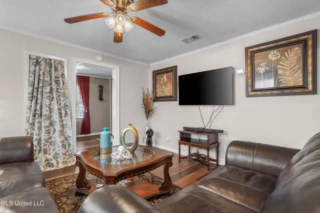 $337,500 | 1112 Robinson Street, Ocean Springs, MS 39564