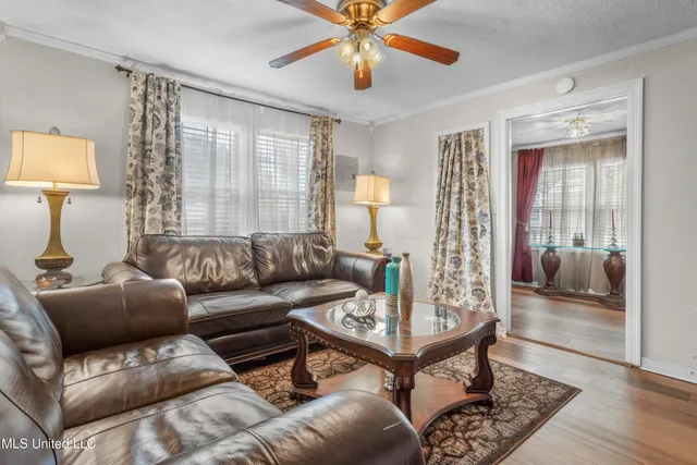 $337,500 | 1112 Robinson Street, Ocean Springs, MS 39564