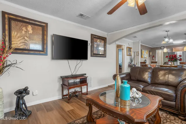 $337,500 | 1112 Robinson Street, Ocean Springs, MS 39564