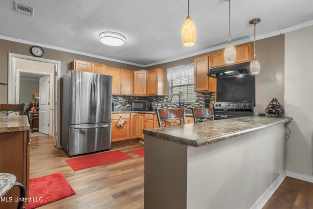 $337,500 | 1112 Robinson Street, Ocean Springs, MS 39564