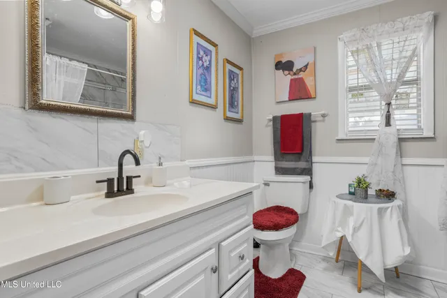 $337,500 | 1112 Robinson Street, Ocean Springs, MS 39564