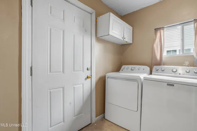 $337,500 | 1112 Robinson Street, Ocean Springs, MS 39564