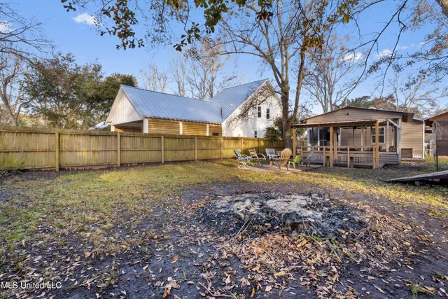 $337,500 | 1112 Robinson Street, Ocean Springs, MS 39564