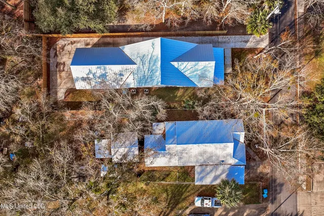 $337,500 | 1112 Robinson Street, Ocean Springs, MS 39564