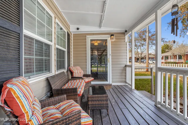 $337,500 | 1112 Robinson Street, Ocean Springs, MS 39564