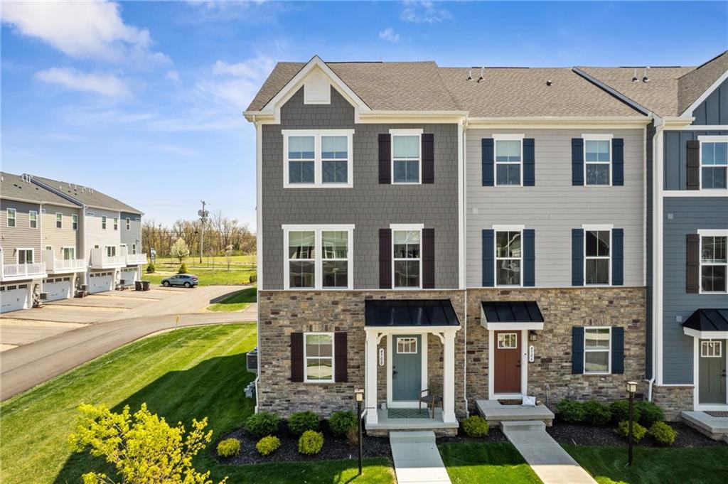 4508 Spruce Road Gibsonia, PA 15044 - Photo 1 of 33 Gallery Image 1
