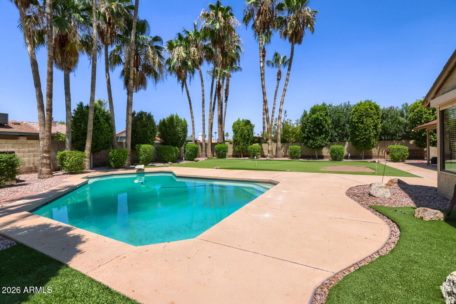 720 East Grandview Road Phoenix, AZ 85022 - Photo 13 of 14 Diving pool