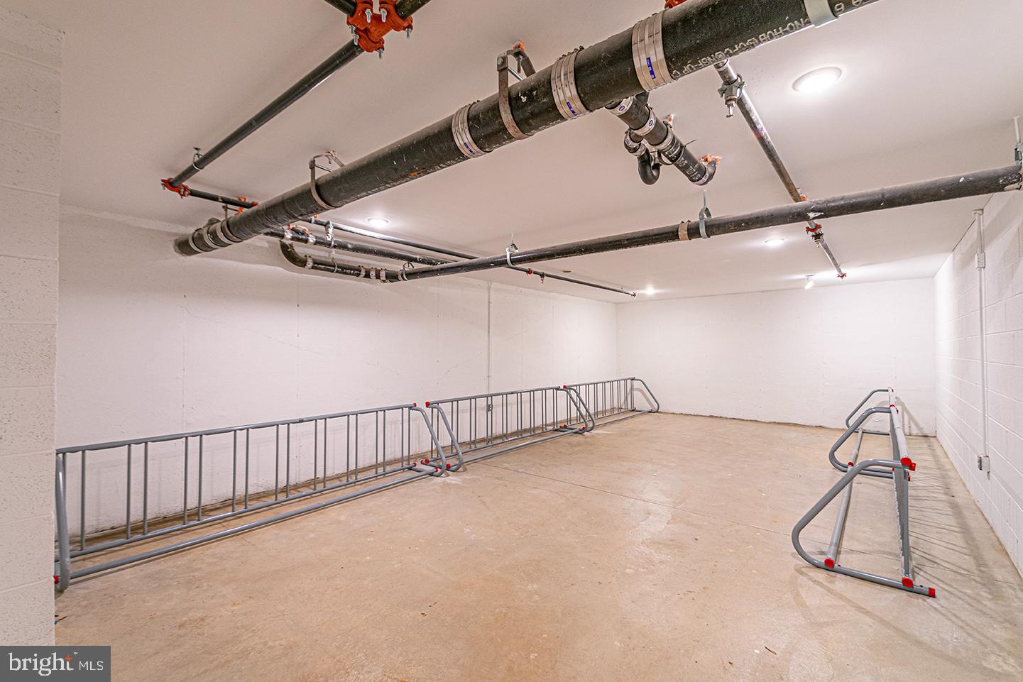 1245 Ridge Avenue, Unit 103 Philadelphia, PA 19123 - Photo 16 of 18 a view of a room with an entryway & a ceiling fan