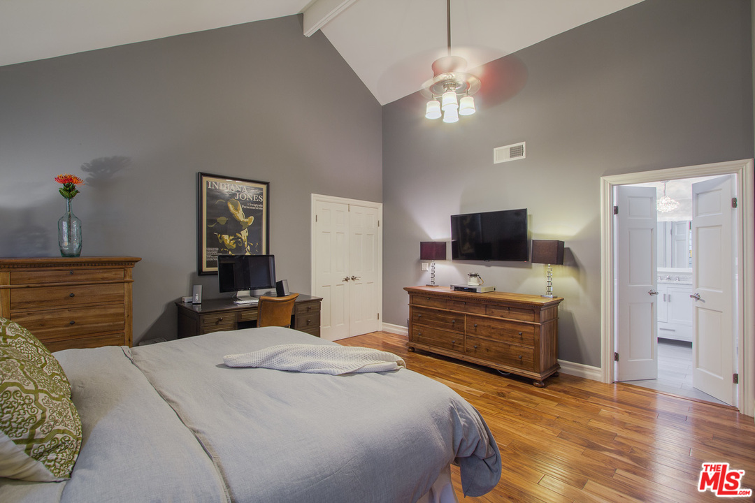 13082 Mindanao Way, Unit 58 Marina del Rey, CA 90292 - Photo 16 of 28