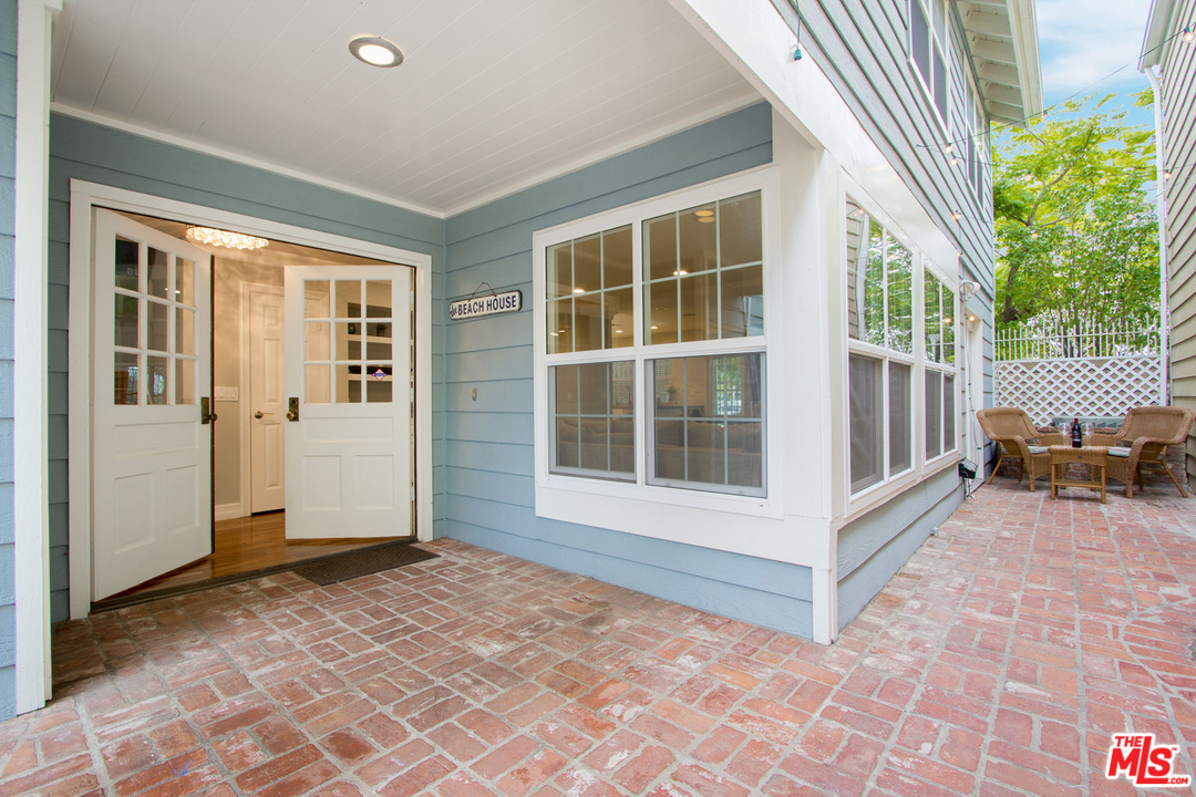 13082 Mindanao Way, Unit 58 Marina del Rey, CA 90292 - Photo 4 of 28