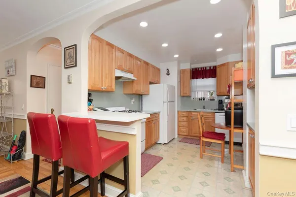 $359,000 | 1328 Midland Avenue, Unit 1A, Bronxville, NY 10708
