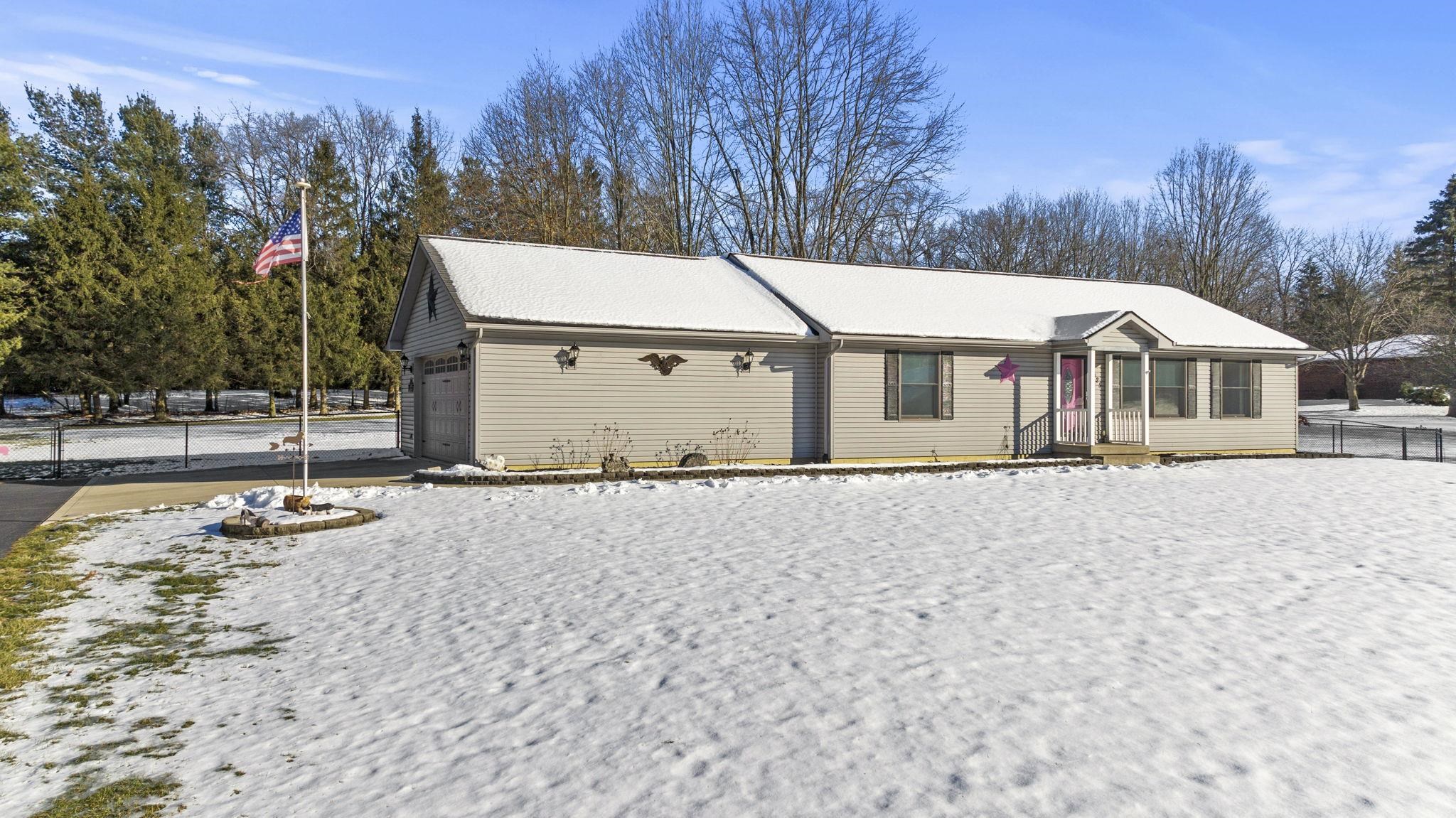 1025 West Gump Road Fort Wayne, IN 46845 - Photo 5 of 35 Gallery Image 5