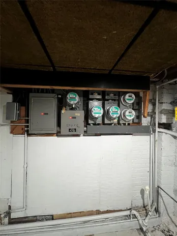 $1,550,000 | 69-38 Myrtle Avenue | Glendale